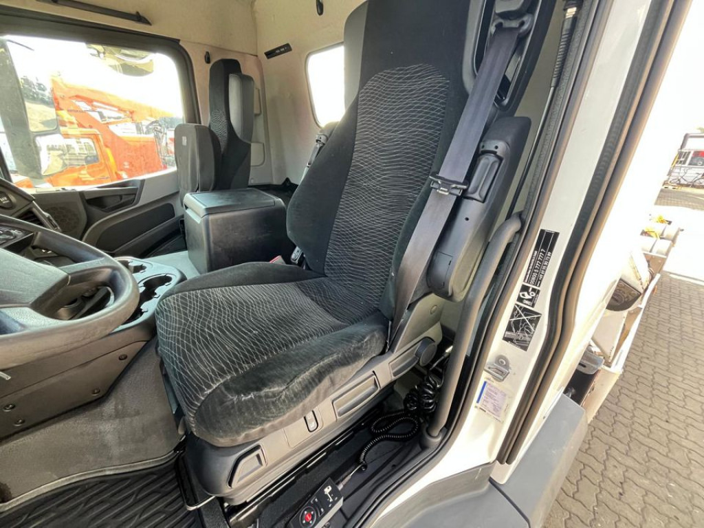 MERCEDES-BENZ Antos 2543 L 6x2 Abrollkipper mit Kran Funk+Greiferst. - Hook lift truck, Crane truck: picture 3 MERCEDES-BENZ Antos 2543 L 6x2 Abrollkipper mit Kran Funk+Greiferst. - Hook lift truck, Crane truck: picture 3