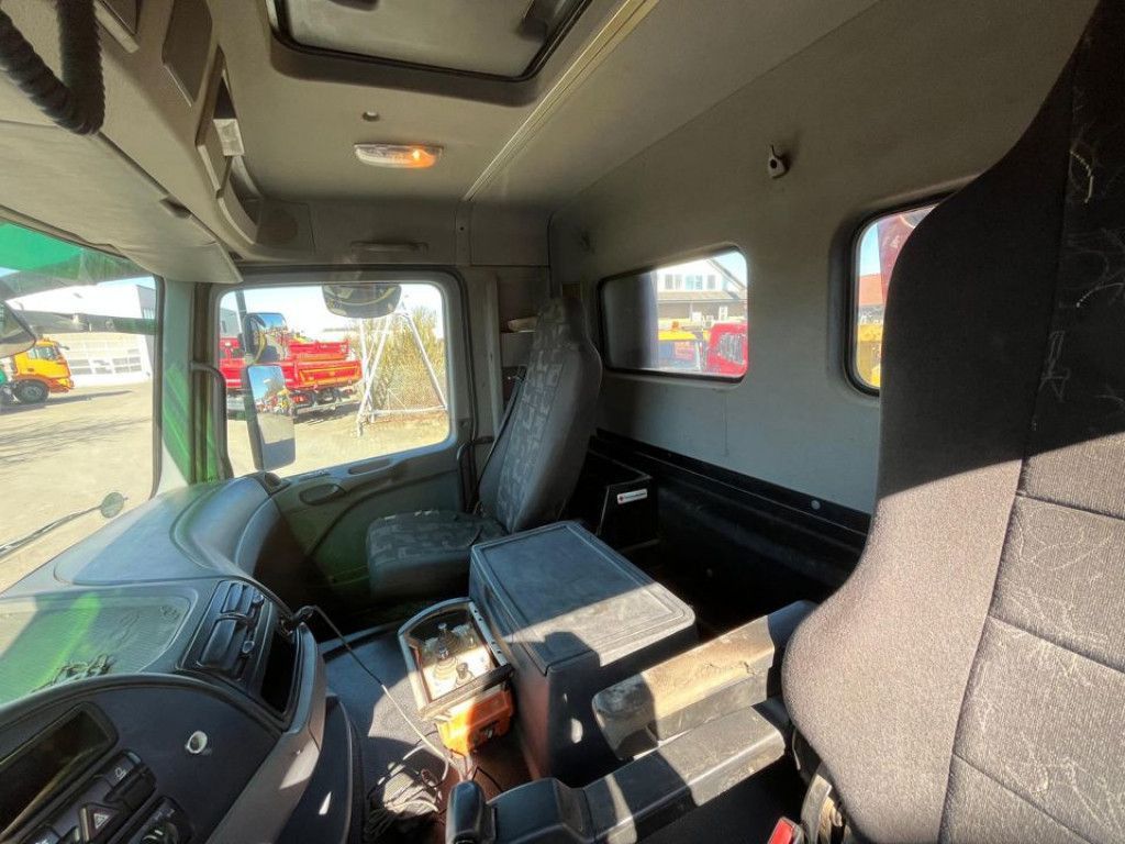 New Tipper, Crane truck Mercedes-Benz Actros 2644 6x4 3-Achs Kipper Kran Funkt+Greifer: picture 10