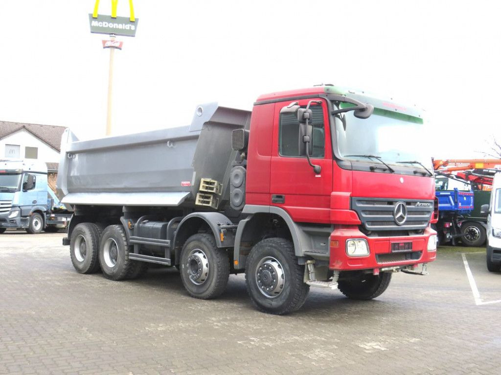 Mercedes-Benz Actros 4141 8x6 4 Achs Muldenkipper Kupplung, 1. - Tipper: picture 2 Mercedes-Benz Actros 4141 8x6 4 Achs Muldenkipper Kupplung, 1. - Tipper: picture 2