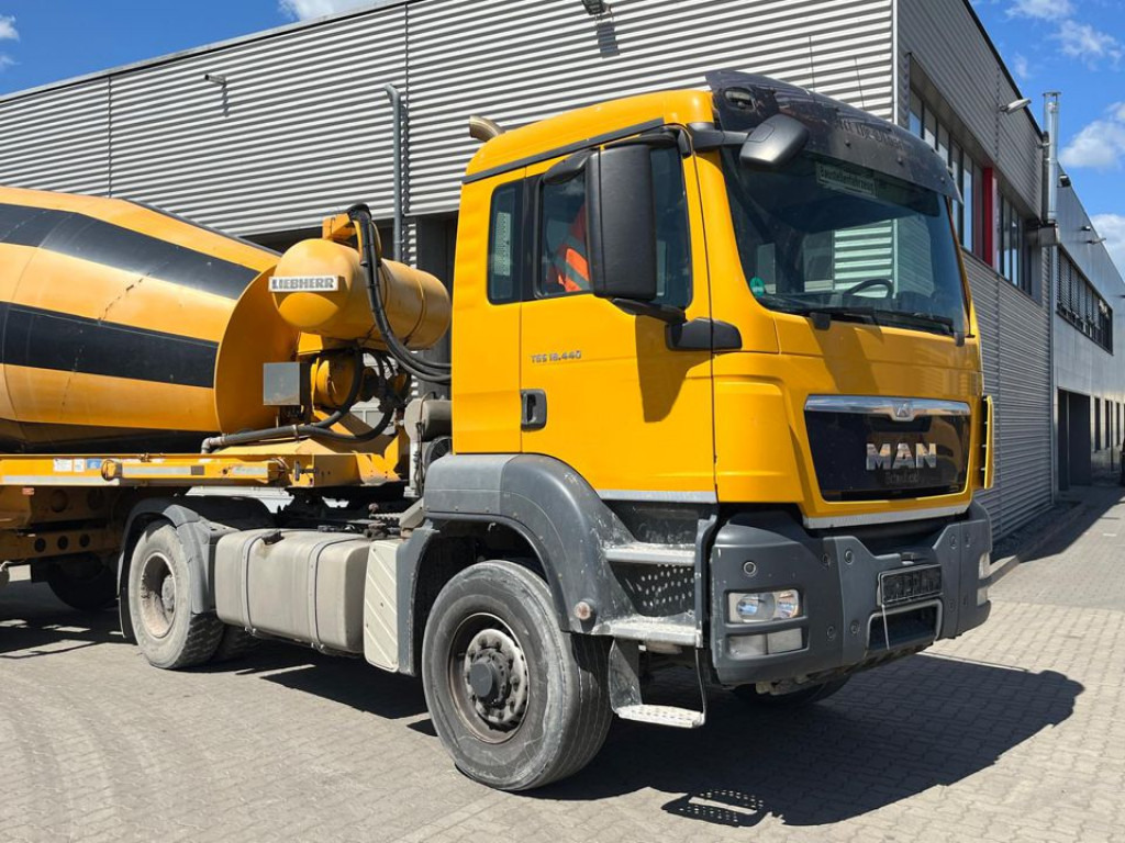 MAN MAN TG-S SZM 18.440 4x4 H BLS Komplettpreis mit Betonauflieger - Tractor unit: picture 3 MAN MAN TG-S SZM 18.440 4x4 H BLS Komplettpreis mit Betonauflieger - Tractor unit: picture 3