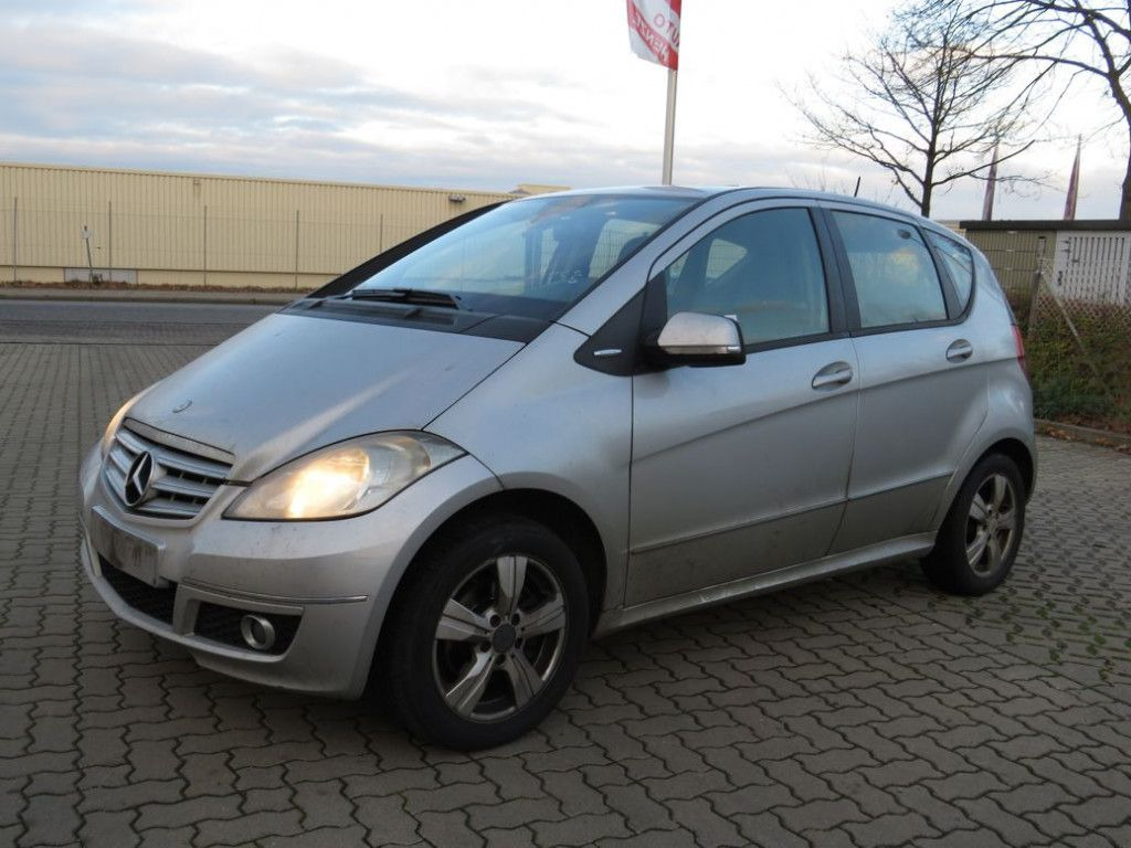 Mercedes-Benz A-Klasse 200 Avantgarde PKW - Truck: picture 1 Mercedes-Benz A-Klasse 200 Avantgarde PKW - Truck: picture 1