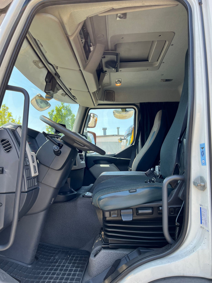 Refrigerator truck VOLVO (S) Truck FE 320 Kühlkoffer LBW Thermokin T 1200R: picture 9 Refrigerator truck VOLVO (S) Truck FE 320 Kühlkoffer LBW Thermokin T 1200R: picture 9