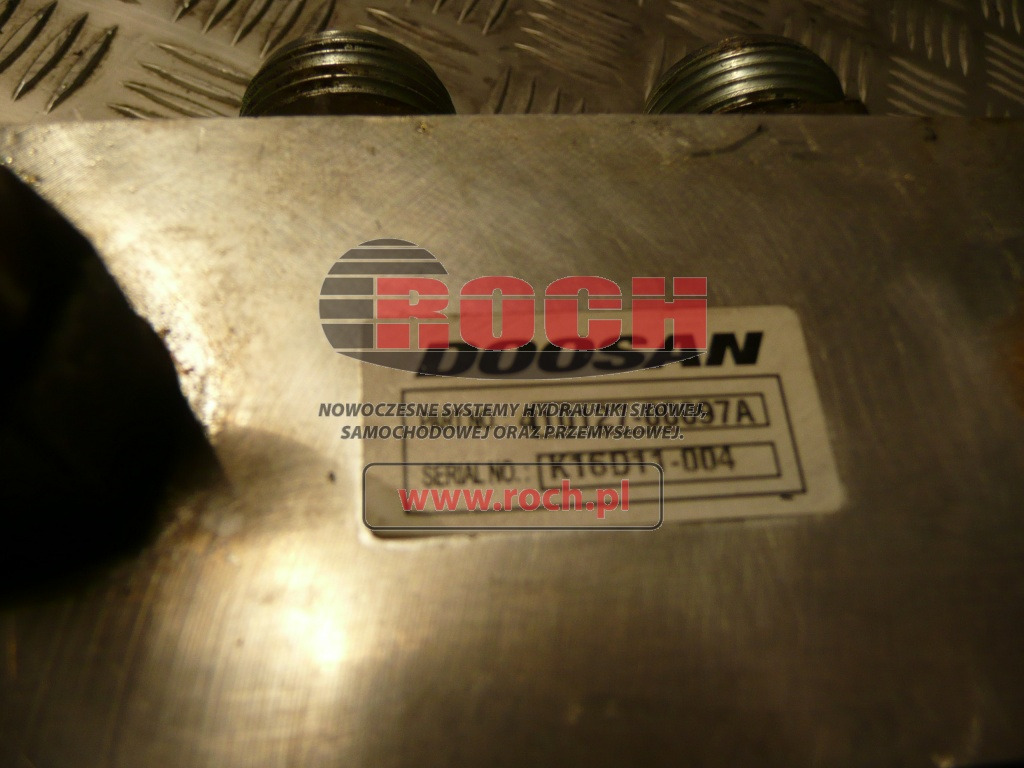 DOOSAN 410127-00097A 150603 + SUN 1BKG + HYDROAKUMULATOR L-0,32L - Hydraulic valve: picture 2 DOOSAN 410127-00097A 150603 + SUN 1BKG + HYDROAKUMULATOR L-0,32L - Hydraulic valve: picture 2