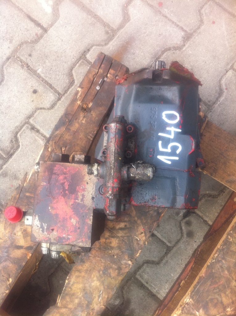 O&K 2465983 00983825 - Hydraulic motor for Wheel loader: picture 1 O&K 2465983 00983825 - Hydraulic motor for Wheel loader: picture 1