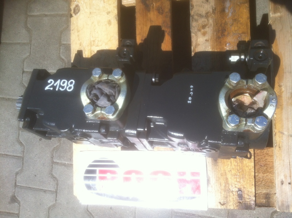 SAUER 8300915611078981 + 11028013 - Hydraulic pump for Construction machinery: picture 1 SAUER 8300915611078981 + 11028013 - Hydraulic pump for Construction machinery: picture 1