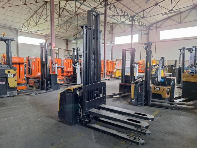 Caterpillar NSP16NI - Stacker: picture 4 Caterpillar NSP16NI - Stacker: picture 4