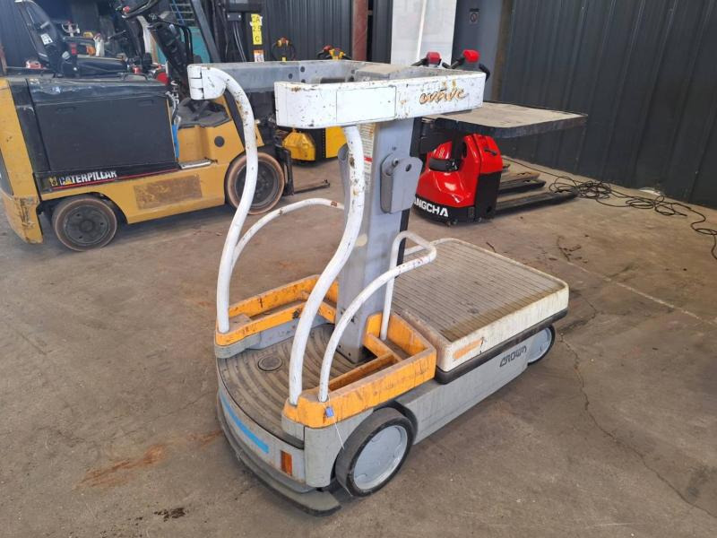 Crown WAVE50-84 - Vertical mast lift: picture 1 Crown WAVE50-84 - Vertical mast lift: picture 1