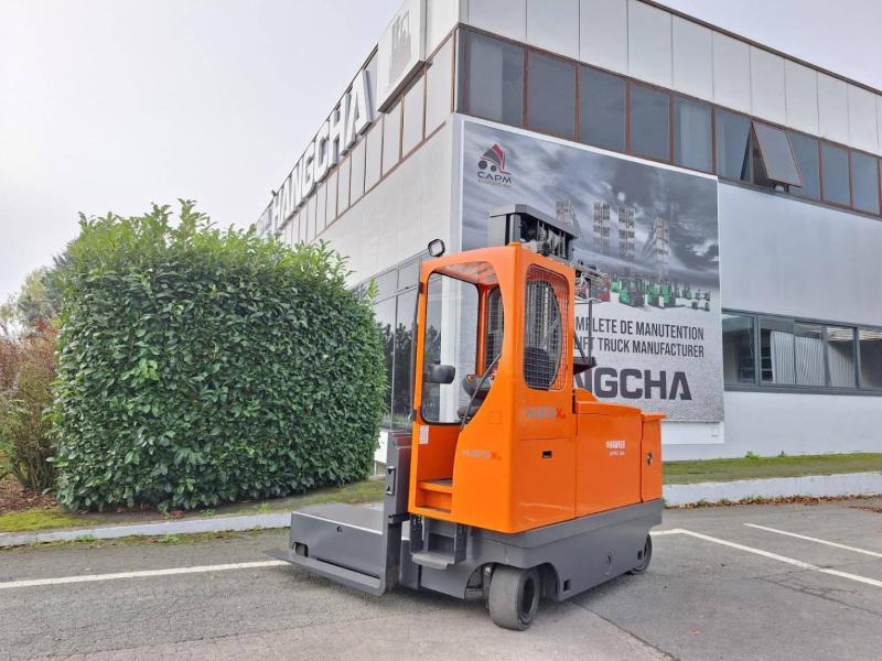 Hubtex MQ40 - 4-way reach truck: picture 4 Hubtex MQ40 - 4-way reach truck: picture 4