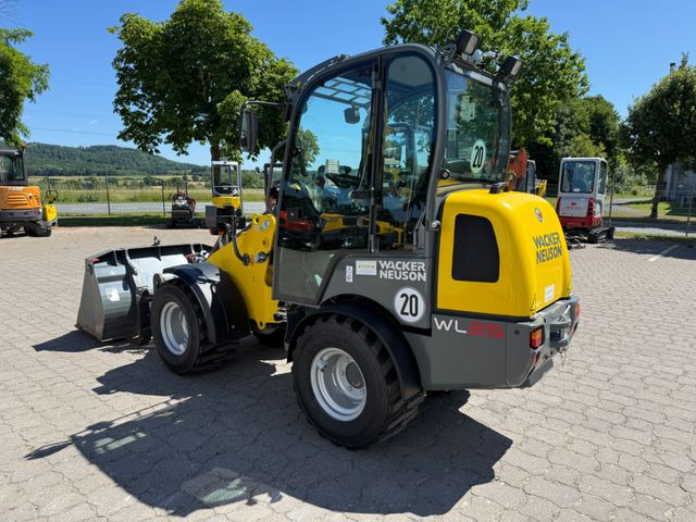 Wacker WL 25, Bj 23, 210 BH, Breitreifen Schaufel Gabel - Wheel loader: picture 2 Wacker WL 25, Bj 23, 210 BH, Breitreifen Schaufel Gabel - Wheel loader: picture 2