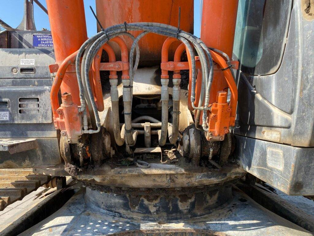 Hitachi ZX350LC-6 - Crawler excavator: picture 5 Hitachi ZX350LC-6 - Crawler excavator: picture 5