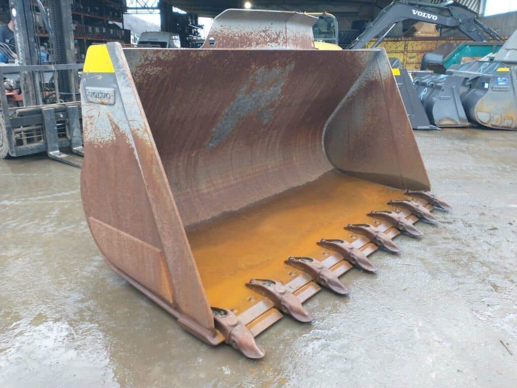 Volvo GP Schaufel 3,8/4,2m³ - Loader bucket for Construction machinery: picture 1 Volvo GP Schaufel 3,8/4,2m³ - Loader bucket for Construction machinery: picture 1