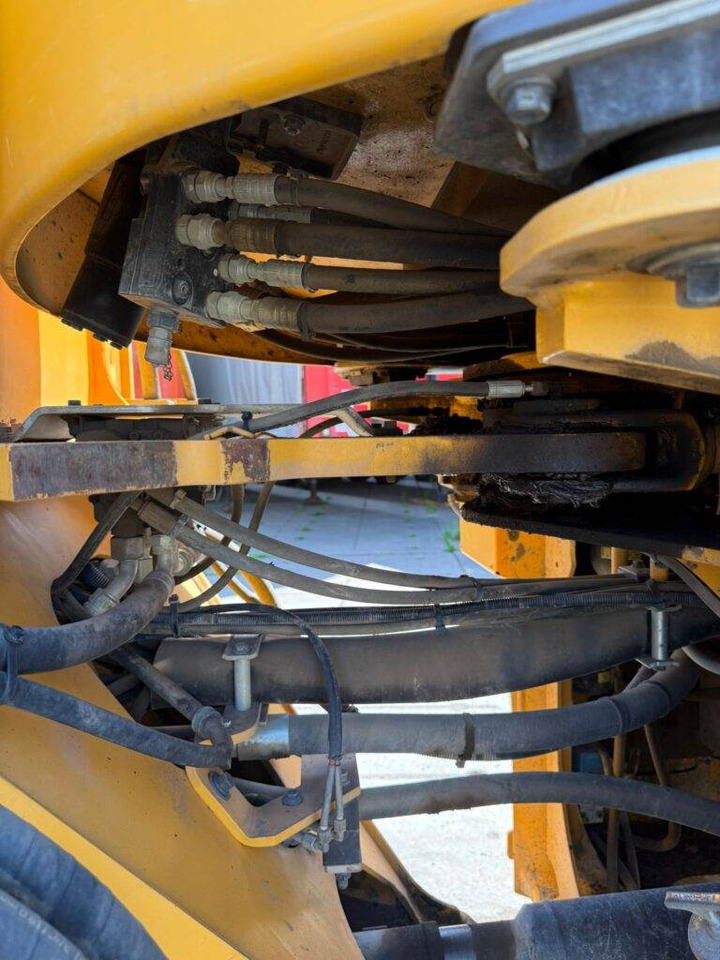 Wheel loader Volvo L60H: picture 10