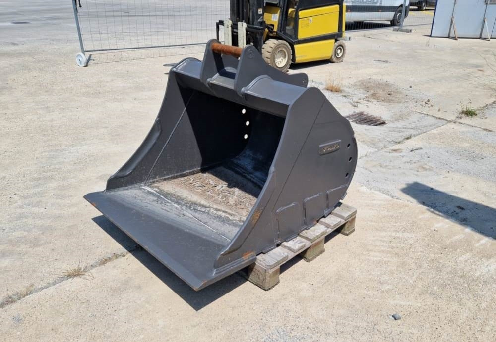 Volvo Tieflöffel mit Messer - Backhoe loader: picture 4 Volvo Tieflöffel mit Messer - Backhoe loader: picture 4