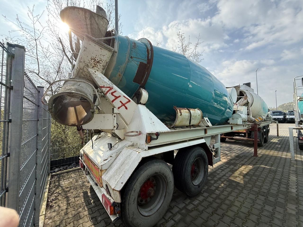 Betonmischer-Auflieger Stetter 10 m³ mit Motor - Concrete mixer truck: picture 2 Betonmischer-Auflieger Stetter 10 m³ mit Motor - Concrete mixer truck: picture 2