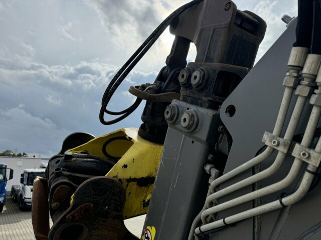 DAF XF 530 6x2 Holztransport Kran PENZ 15Z9.50 - Timber truck, Crane truck: picture 4 DAF XF 530 6x2 Holztransport Kran PENZ 15Z9.50 - Timber truck, Crane truck: picture 4