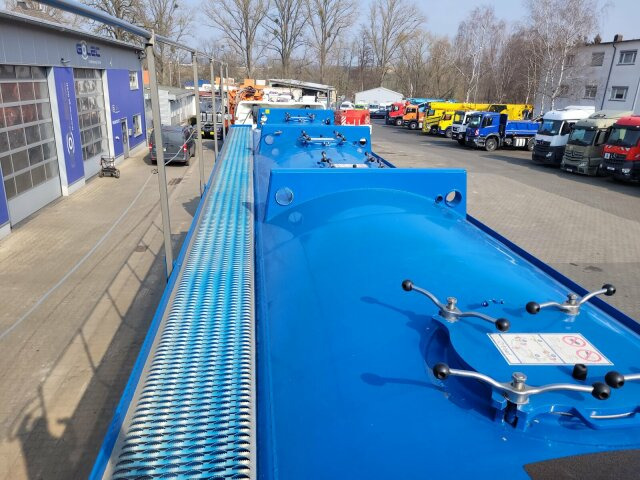 Feldbinder EUT 56.3 Silo 56.000 L 3 Achse - Silo semi-trailer: picture 2 Feldbinder EUT 56.3 Silo 56.000 L 3 Achse - Silo semi-trailer: picture 2