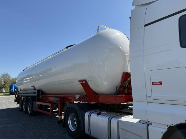 Feldbinder KIP 60.3 Silo 60.000 L 3 Achse ADR - Silo semi-trailer: picture 1 Feldbinder KIP 60.3 Silo 60.000 L 3 Achse ADR - Silo semi-trailer: picture 1