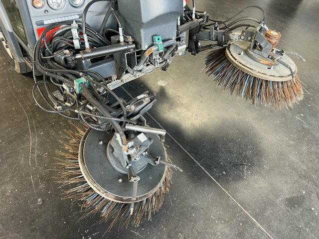 Hako Citymaster CM 2200 Kehrmaschine 2 m³ - Road sweeper: picture 2 Hako Citymaster CM 2200 Kehrmaschine 2 m³ - Road sweeper: picture 2