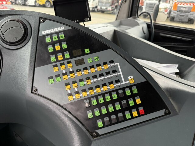 Liebherr LTM 1070-4.2 Autokran mit Spitze *TOP Zustand - All terrain crane: picture 4 Liebherr LTM 1070-4.2 Autokran mit Spitze *TOP Zustand - All terrain crane: picture 4