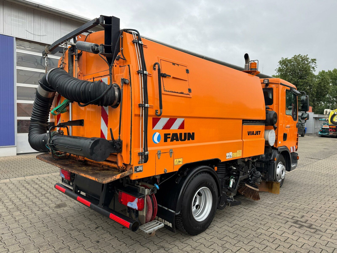 MAN 12.220 4x2 BL Kehrmaschine Viajet 5RHS - Road sweeper: picture 5 MAN 12.220 4x2 BL Kehrmaschine Viajet 5RHS - Road sweeper: picture 5