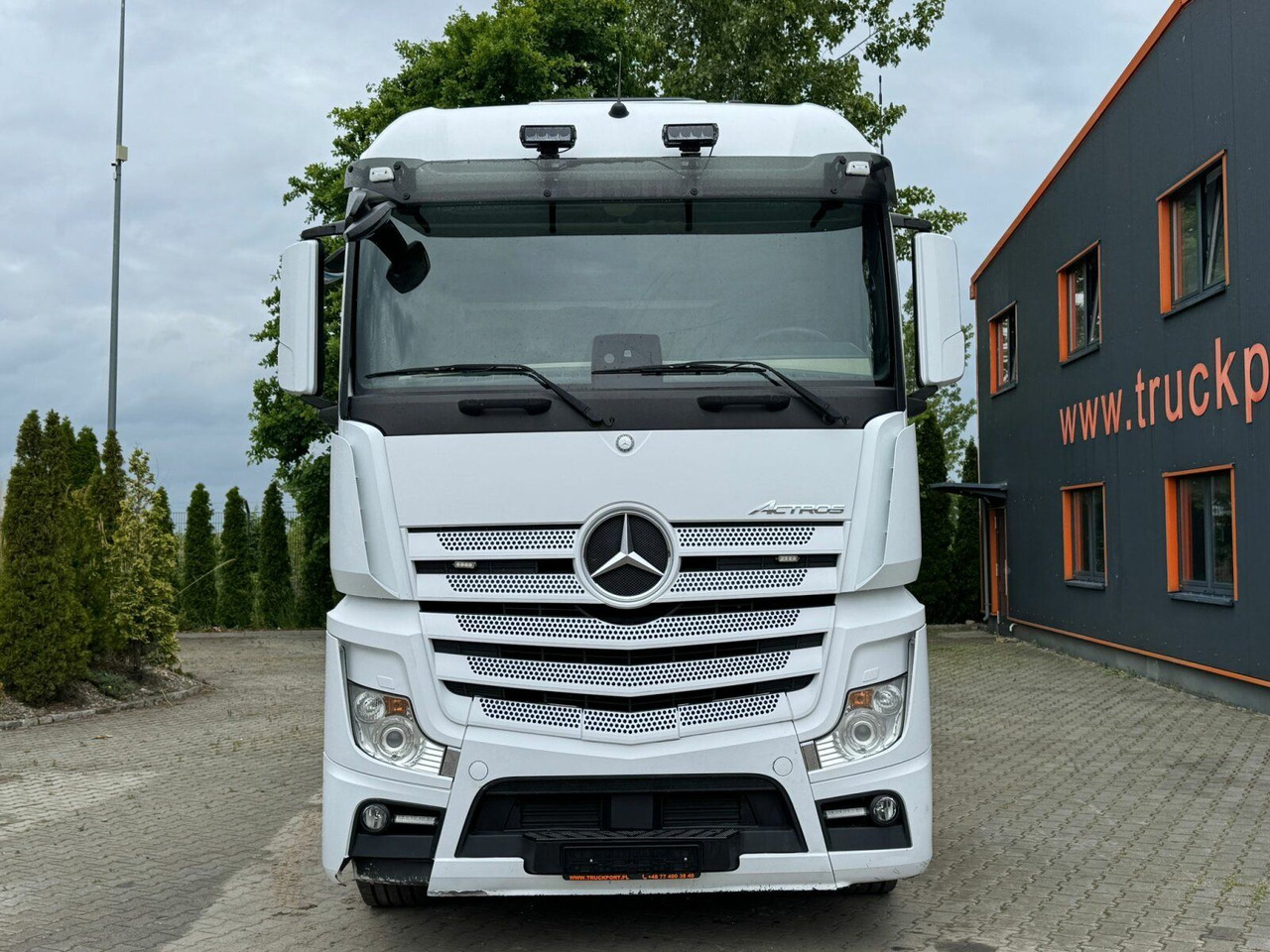 Mercedes-Benz ACTROS 2658 6x2 Abrollkipper MEILLER RK 26.67K - Hook lift truck: picture 3 Mercedes-Benz ACTROS 2658 6x2 Abrollkipper MEILLER RK 26.67K - Hook lift truck: picture 3