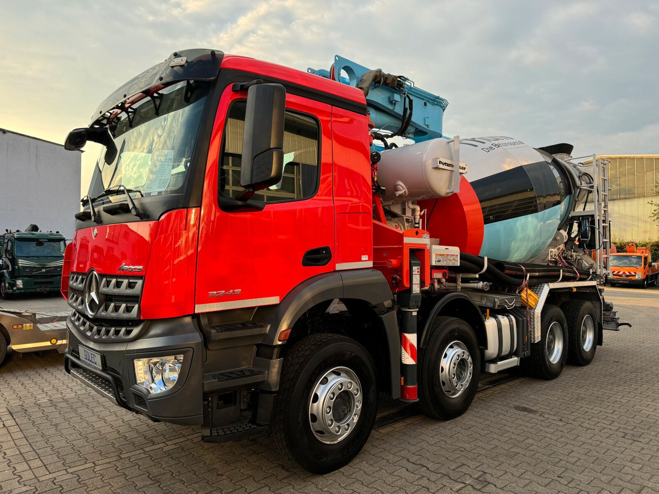 Mercedes-Benz AROCS 3243 8x4 Euro 6 Pumi Putzmeister TMM 24-3 - Concrete pump truck: picture 3 Mercedes-Benz AROCS 3243 8x4 Euro 6 Pumi Putzmeister TMM 24-3 - Concrete pump truck: picture 3