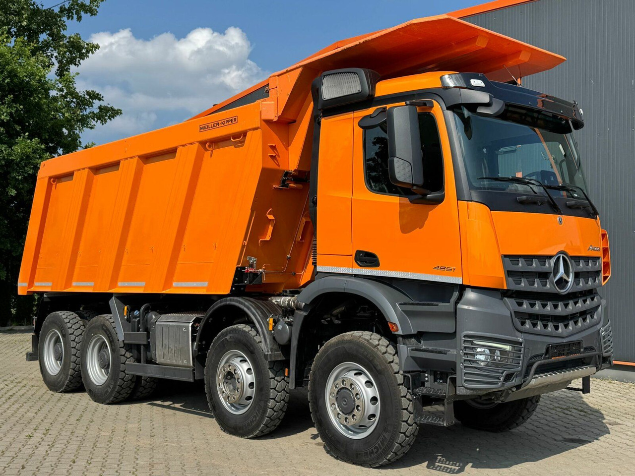 Mercedes-Benz AROCS 4851 8x6 Euro 6 Gesteinkipper MEILLER 25m³ - Tipper: picture 1 Mercedes-Benz AROCS 4851 8x6 Euro 6 Gesteinkipper MEILLER 25m³ - Tipper: picture 1