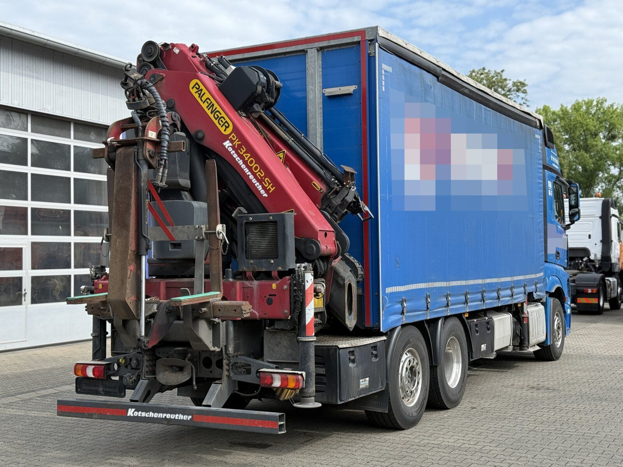 Mercedes-Benz Actros 6x2 Pritsche Kran Palfinger PK34002 + JIB - Curtainsider truck, Crane truck: picture 3 Mercedes-Benz Actros 6x2 Pritsche Kran Palfinger PK34002 + JIB - Curtainsider truck, Crane truck: picture 3