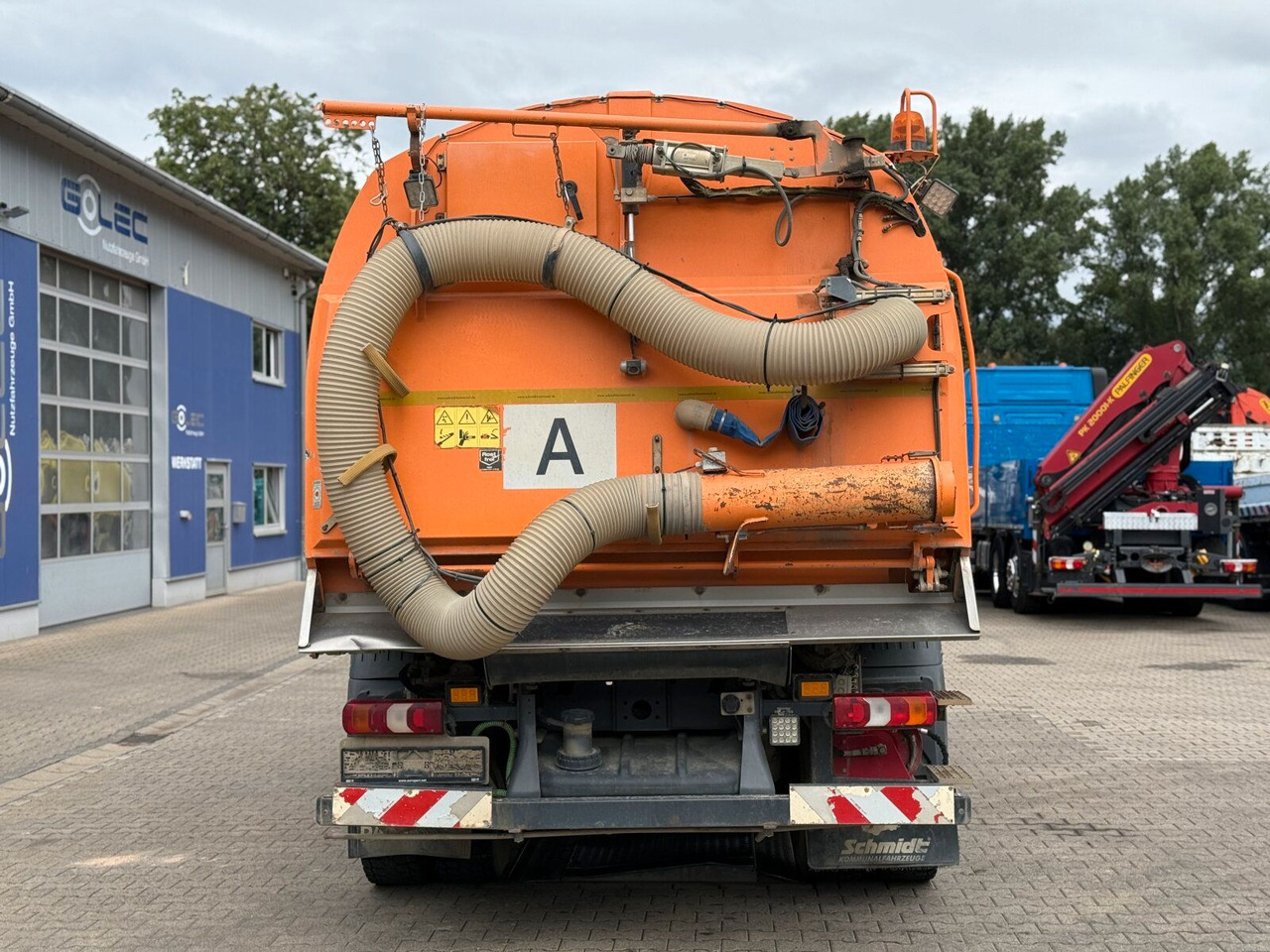 Mercedes-Benz Atego 1324 4x2 Kehrmaschine Schmidt SKF S7B 7 m³ - Road sweeper: picture 4 Mercedes-Benz Atego 1324 4x2 Kehrmaschine Schmidt SKF S7B 7 m³ - Road sweeper: picture 4