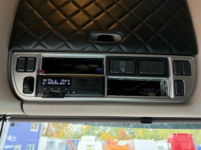 DAF XF480 FT 4x2 SZM Euro 6 ADR - Tractor unit: picture 2 DAF XF480 FT 4x2 SZM Euro 6 ADR - Tractor unit: picture 2