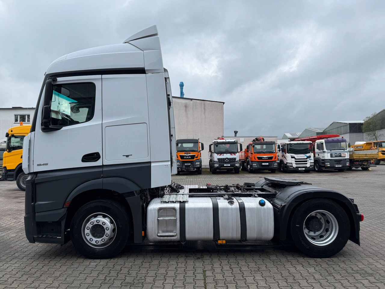 Leasing of  Mercedes-Benz Actros 1845 SZM 4x2 Retarder Kipphydraulik Mercedes-Benz Actros 1845 SZM 4x2 Retarder Kipphydraulik: picture 6