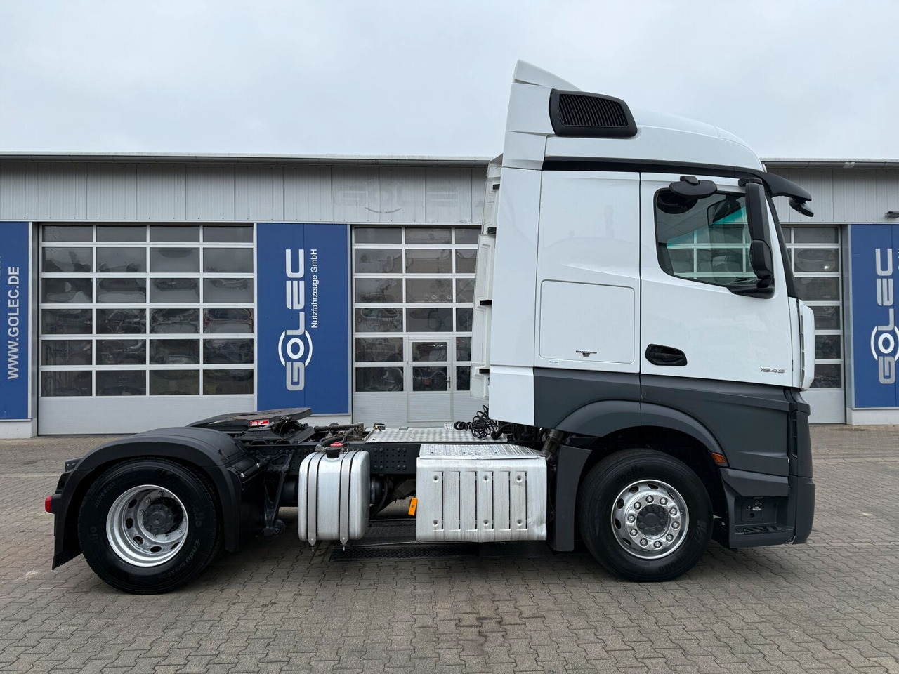Mercedes-Benz Actros 1845 SZM 4x2 Retarder Kipphydraulik - Tractor unit: picture 2 Mercedes-Benz Actros 1845 SZM 4x2 Retarder Kipphydraulik - Tractor unit: picture 2