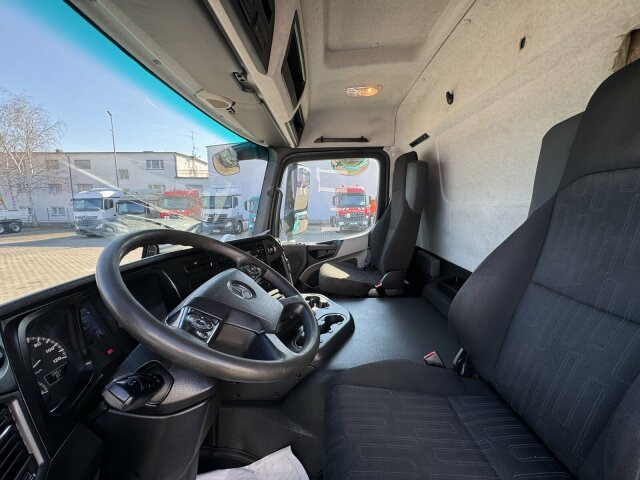 Mercedes-Benz Antos 2136 4x2 SZM Retarder Kipphyd. - Tractor unit: picture 3 Mercedes-Benz Antos 2136 4x2 SZM Retarder Kipphyd. - Tractor unit: picture 3