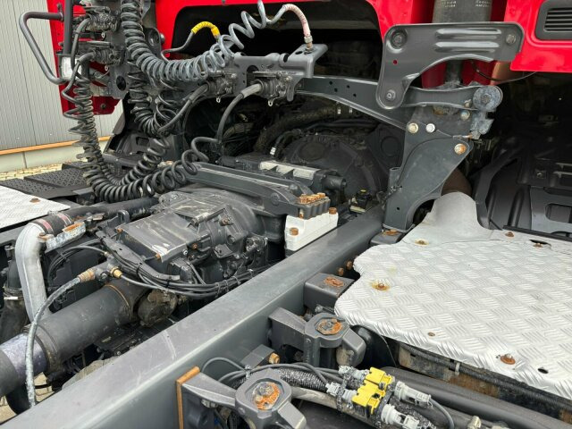 Scania R450 4x4 Euro 6 SZM Kipphydraulik Blatt/ Blatt - Tractor unit: picture 4 Scania R450 4x4 Euro 6 SZM Kipphydraulik Blatt/ Blatt - Tractor unit: picture 4