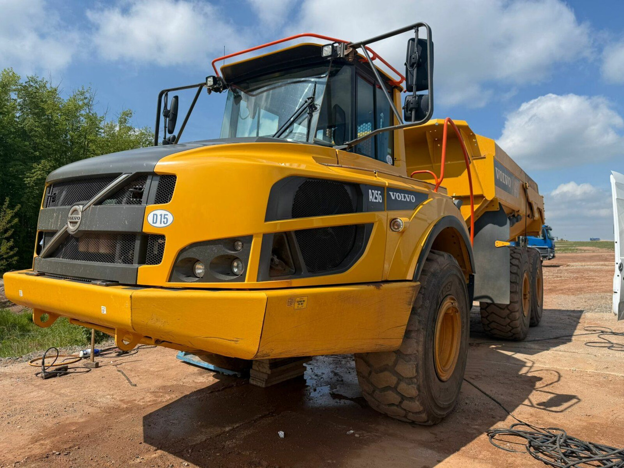 Volvo A25G Dumper 22,7 Ton TOP gepflegt - Skip loader truck: picture 3 Volvo A25G Dumper 22,7 Ton TOP gepflegt - Skip loader truck: picture 3