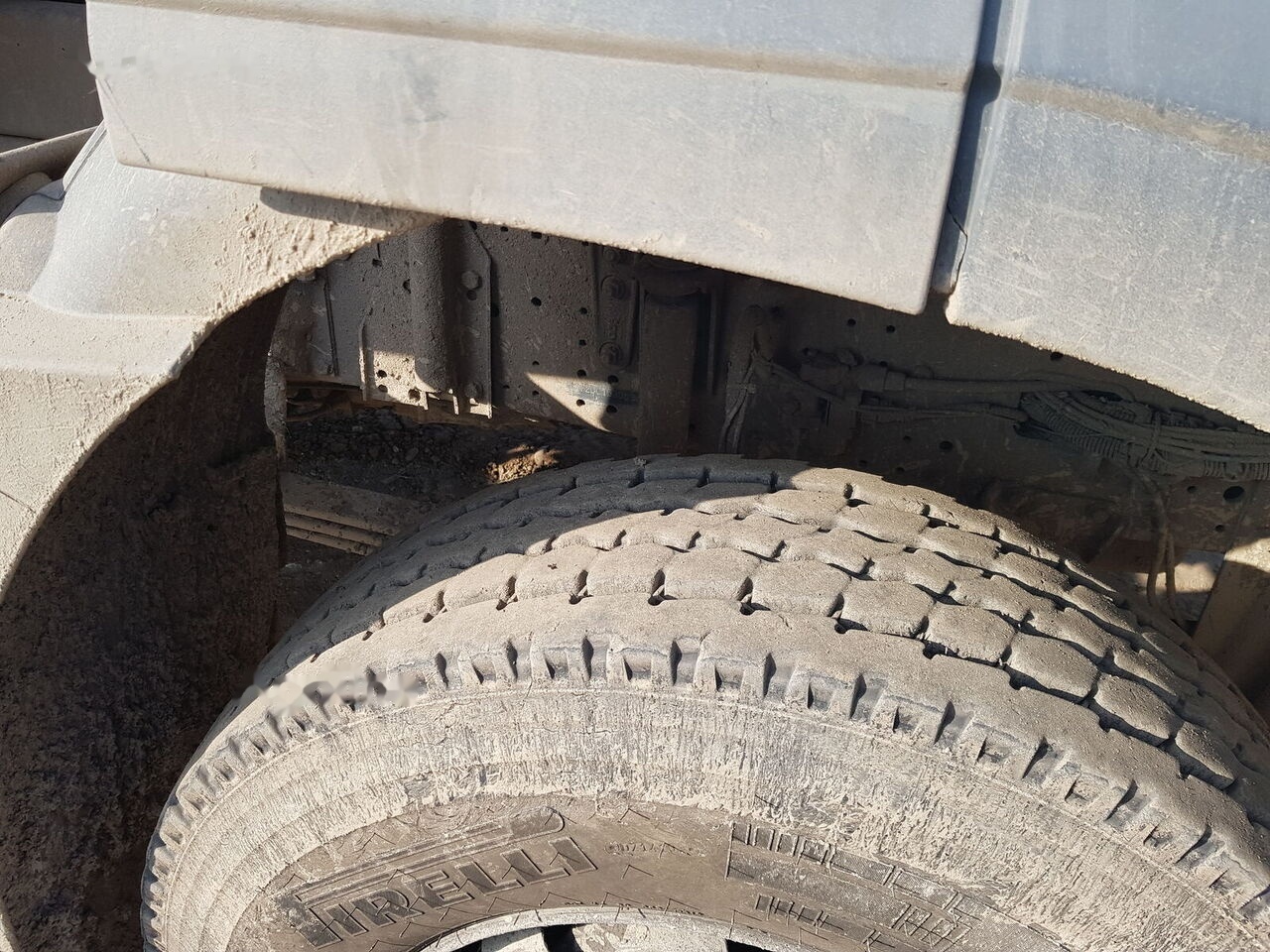 Tipper IVECO Eurotrakker 380: picture 8 Tipper IVECO Eurotrakker 380: picture 8