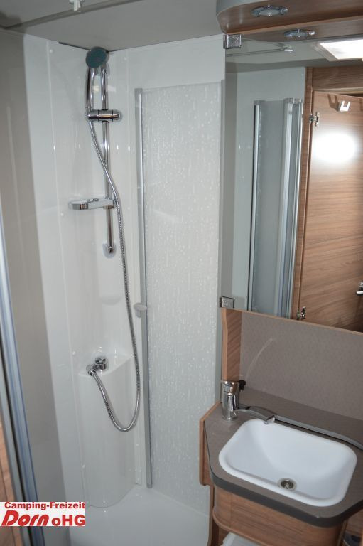 Semi-integrated motorhome Weinsberg CaraCompact 600 MEG EDITION [PEPPER] Care-Drive-: picture 18