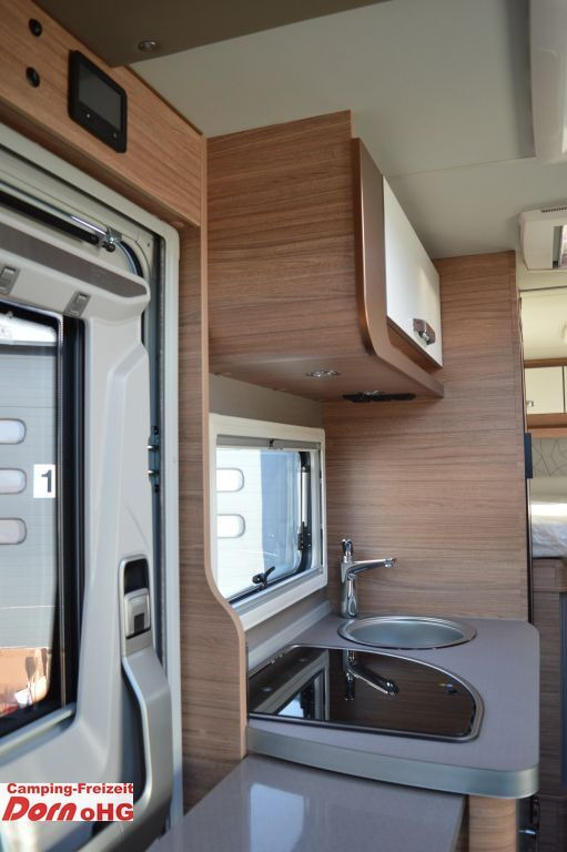 Semi-integrated motorhome Weinsberg CaraCompact 600 MEG EDITION [PEPPER] Care-Drive-: picture 13