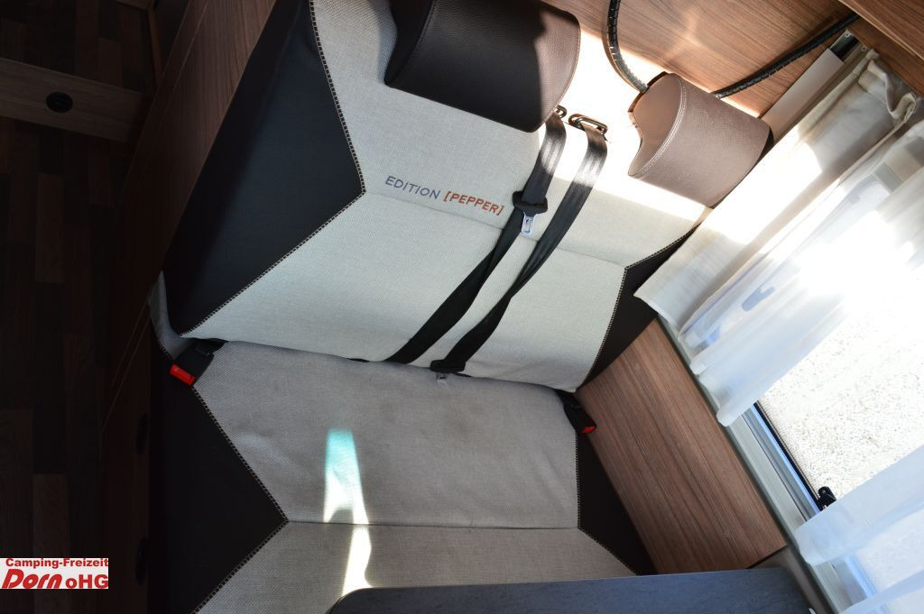 Semi-integrated motorhome Weinsberg CaraCompact Suite 640 MEG EDITION [PEPPER] Licht: picture 13
