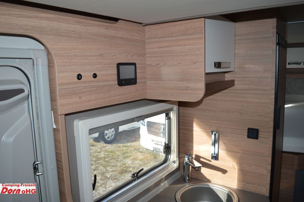 Semi-integrated motorhome Weinsberg CaraCompact Suite 640 MEG EDITION [PEPPER] Licht: picture 9