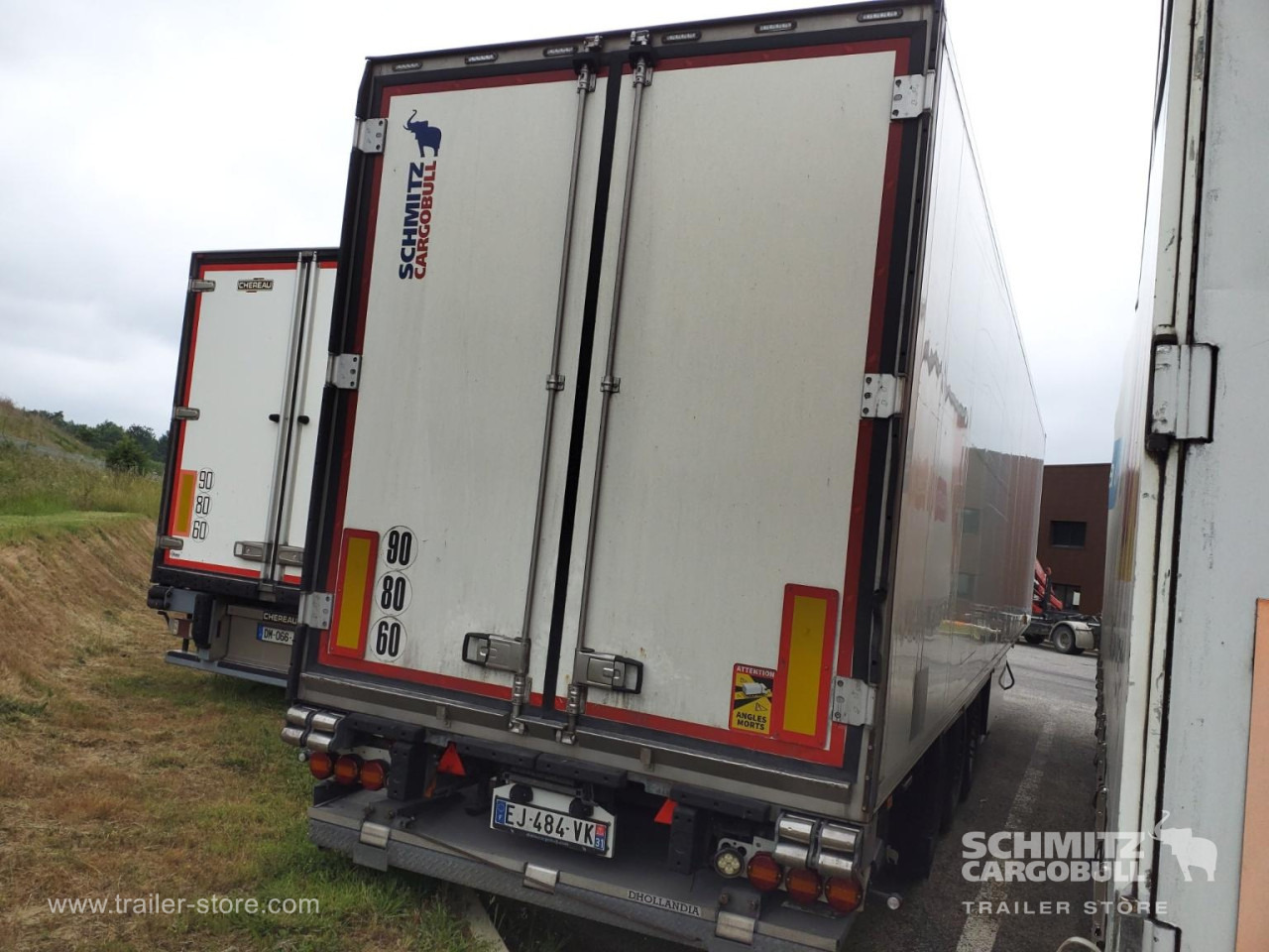 SCHMITZ Reefer Standard Taillift - Isothermal semi-trailer: picture 5 SCHMITZ Reefer Standard Taillift - Isothermal semi-trailer: picture 5