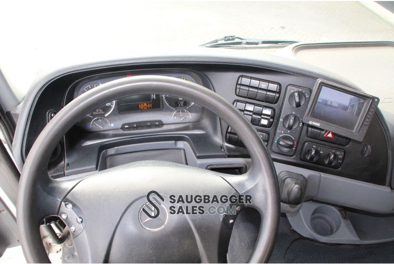 Vacuum truck Mercedes-Benz Actros 4141 RSP 2014 Saugbagger 8x8: picture 17