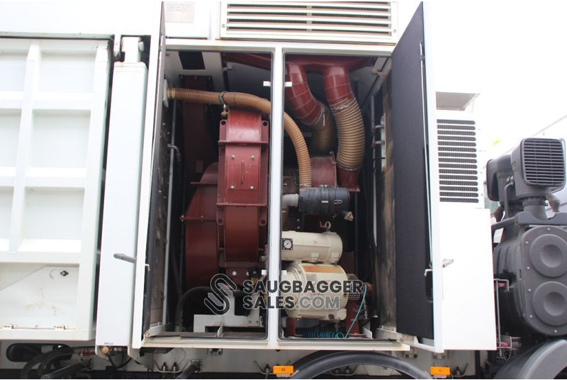 Vacuum truck Mercedes-Benz Actros 4141 RSP 2014 Saugbagger 8x8: picture 13