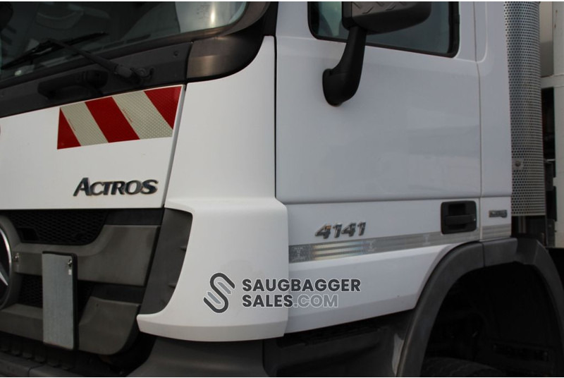 Vacuum truck Mercedes-Benz Actros 4141 RSP 2014 Saugbagger 8x8: picture 12