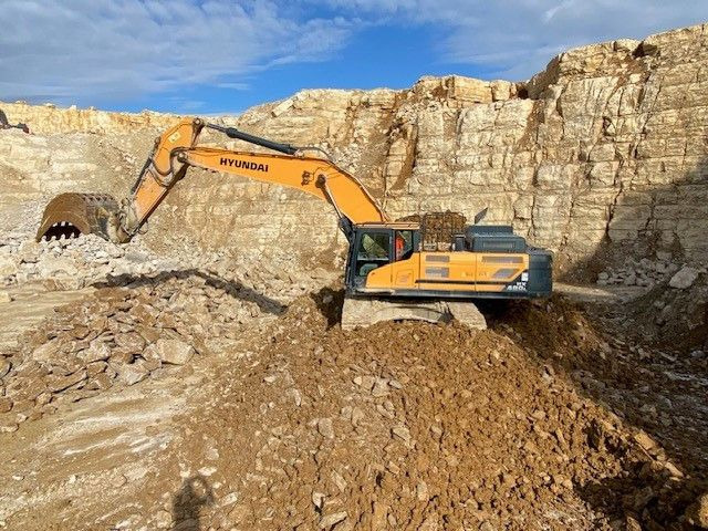 Hyundai HX 480 - Crawler excavator: picture 2 Hyundai HX 480 - Crawler excavator: picture 2