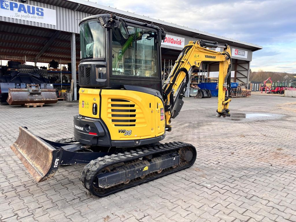 Yanmar Vio38-6 - Mini excavator: picture 3 Yanmar Vio38-6 - Mini excavator: picture 3