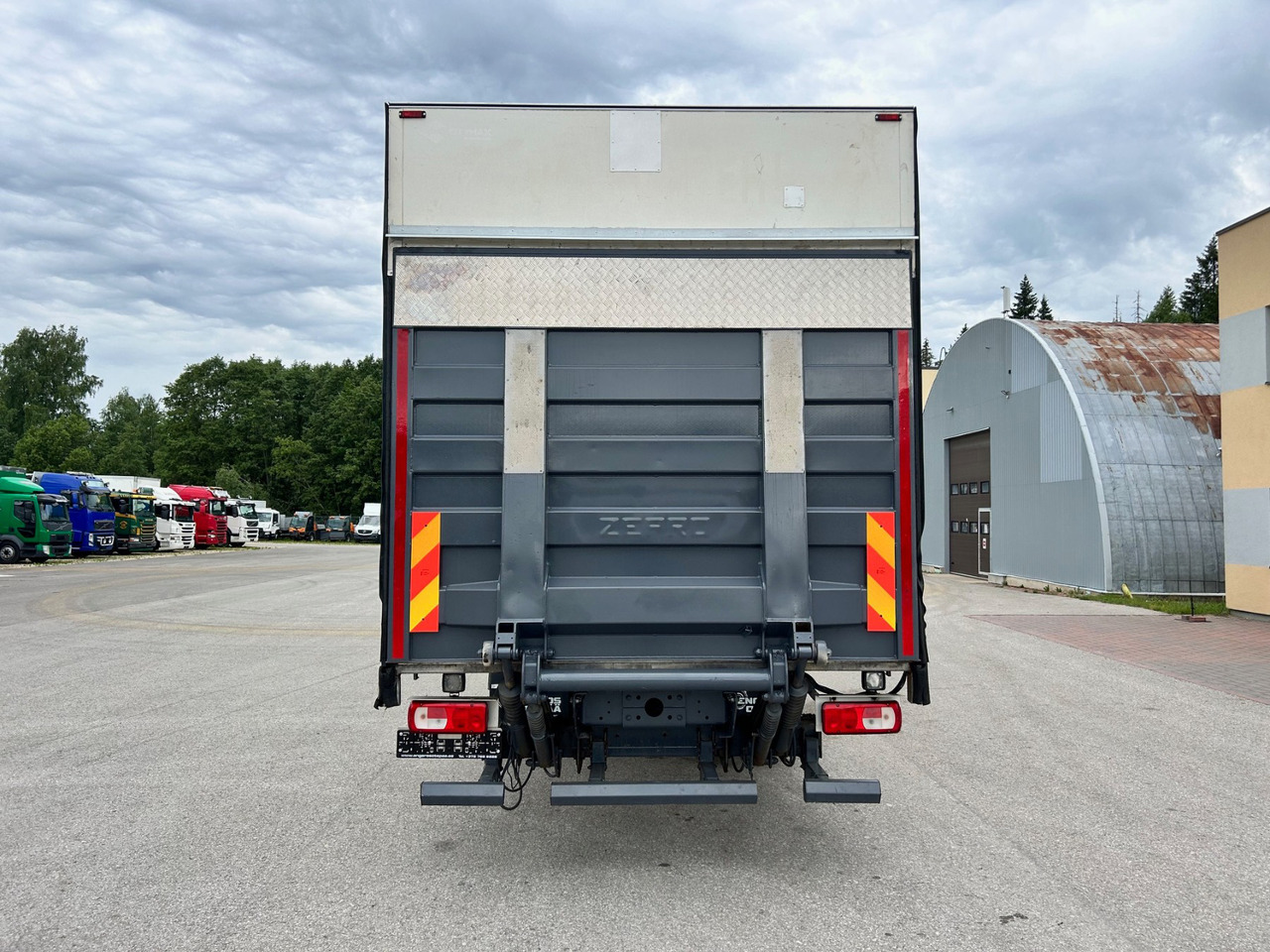 DAF XF510 - Refrigerator truck: picture 5 DAF XF510 - Refrigerator truck: picture 5
