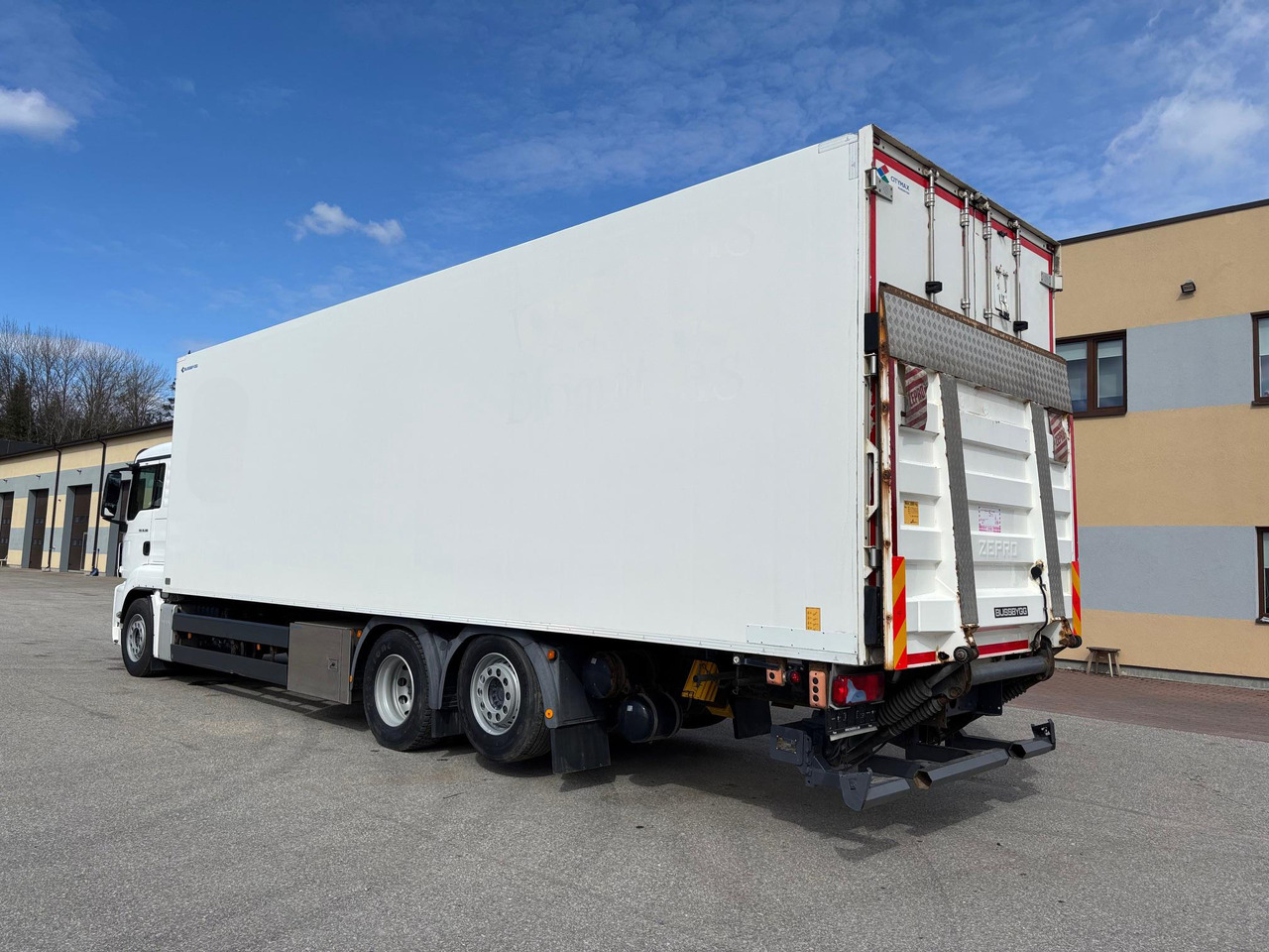 MAN TGS 26.360 - Box truck: picture 4 MAN TGS 26.360 - Box truck: picture 4