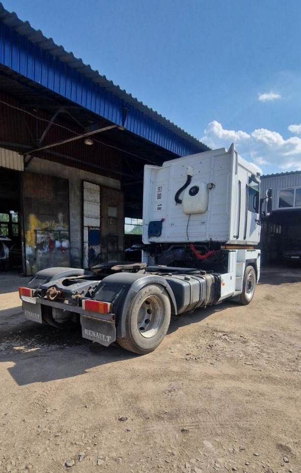 RENAULT Magnum 400 - Tractor unit: picture 4 RENAULT Magnum 400 - Tractor unit: picture 4