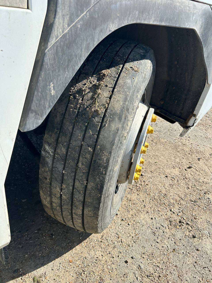 Tractor unit RENAULT Magnum 440: picture 10 Tractor unit RENAULT Magnum 440: picture 10